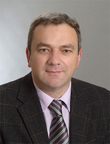 Dr. Almir Fatić