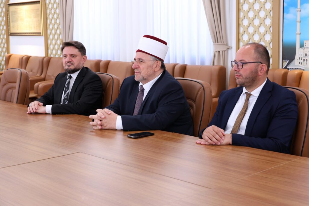 Delegacija UNSA - FIN-a u posjeti Islamskoj zajednici Kosova 3 2 10
