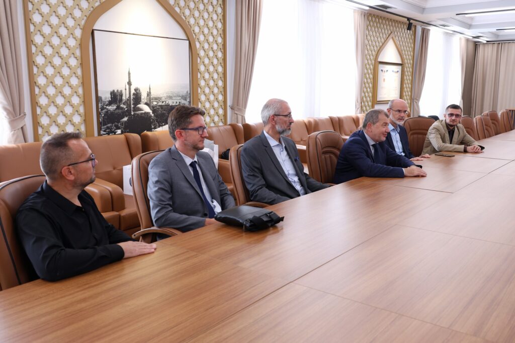 Delegacija UNSA - FIN-a u posjeti Islamskoj zajednici Kosova 4 3 9