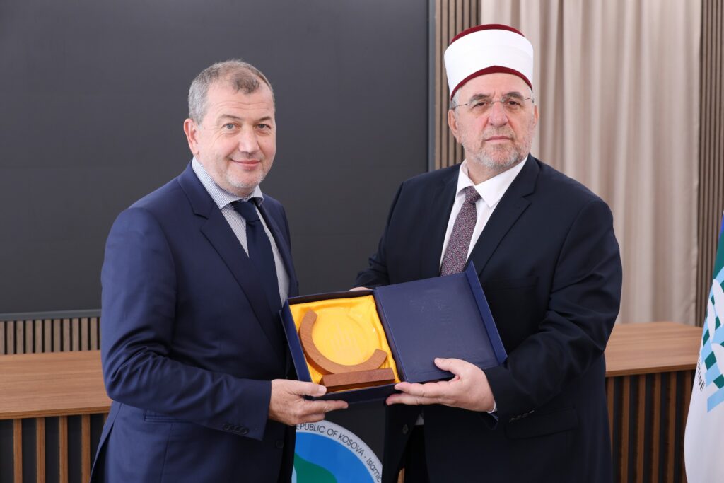 Delegacija UNSA - FIN-a u posjeti Islamskoj zajednici Kosova 5 4 6