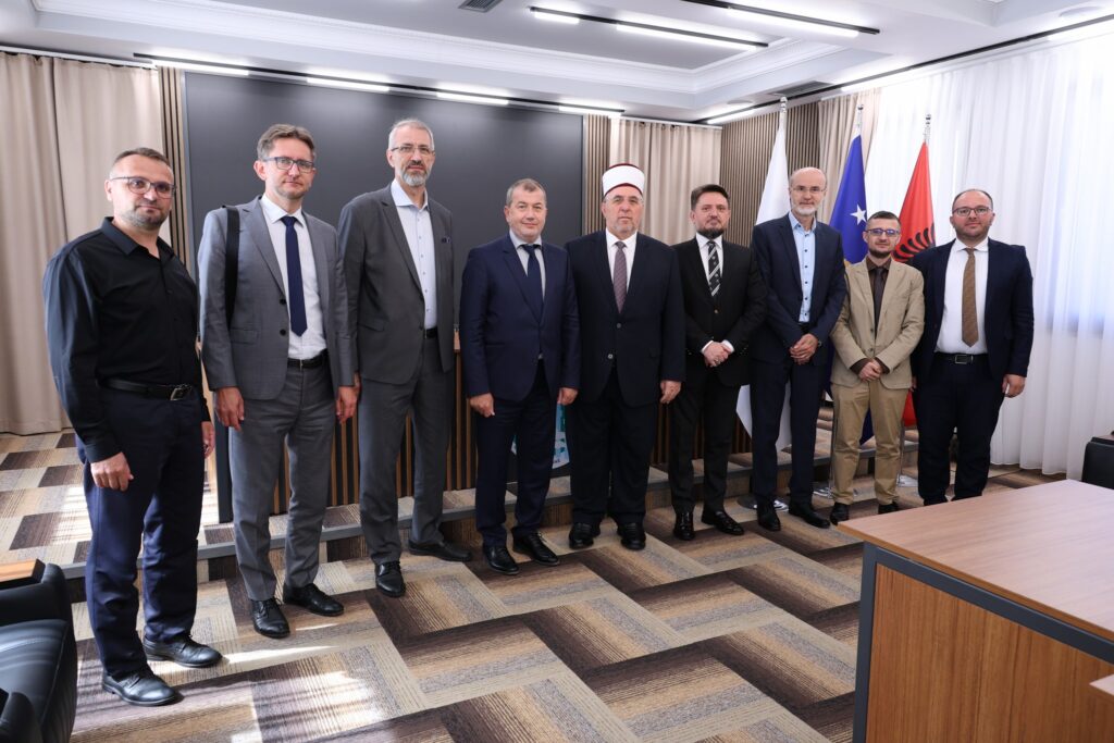 Delegacija UNSA - FIN-a u posjeti Islamskoj zajednici Kosova 7 6 5