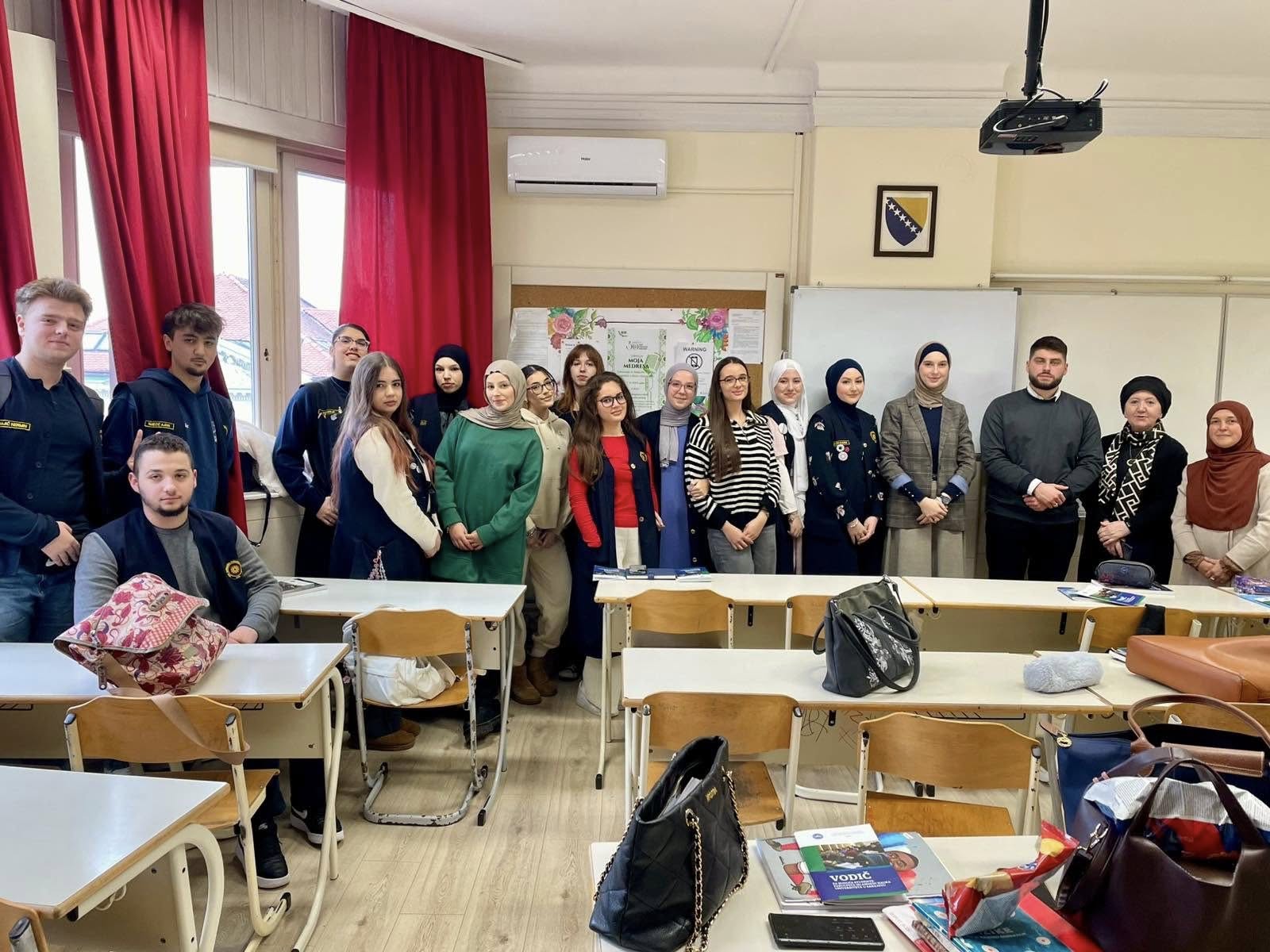 Predstavljanje UNSA FIN u Prvoj bošnjačkoj gimnaziji u Sarajevu 1 598568146 1468687038510914 4899482684876239446 n