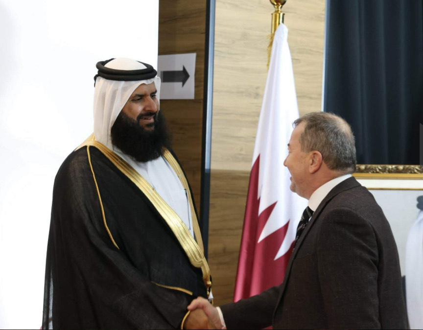 Dekan prof. dr. Mustafa Hasani sa saradnicima na prijemu povodom proslave Nacionalnog dana Države Katar 1 IMG 1149