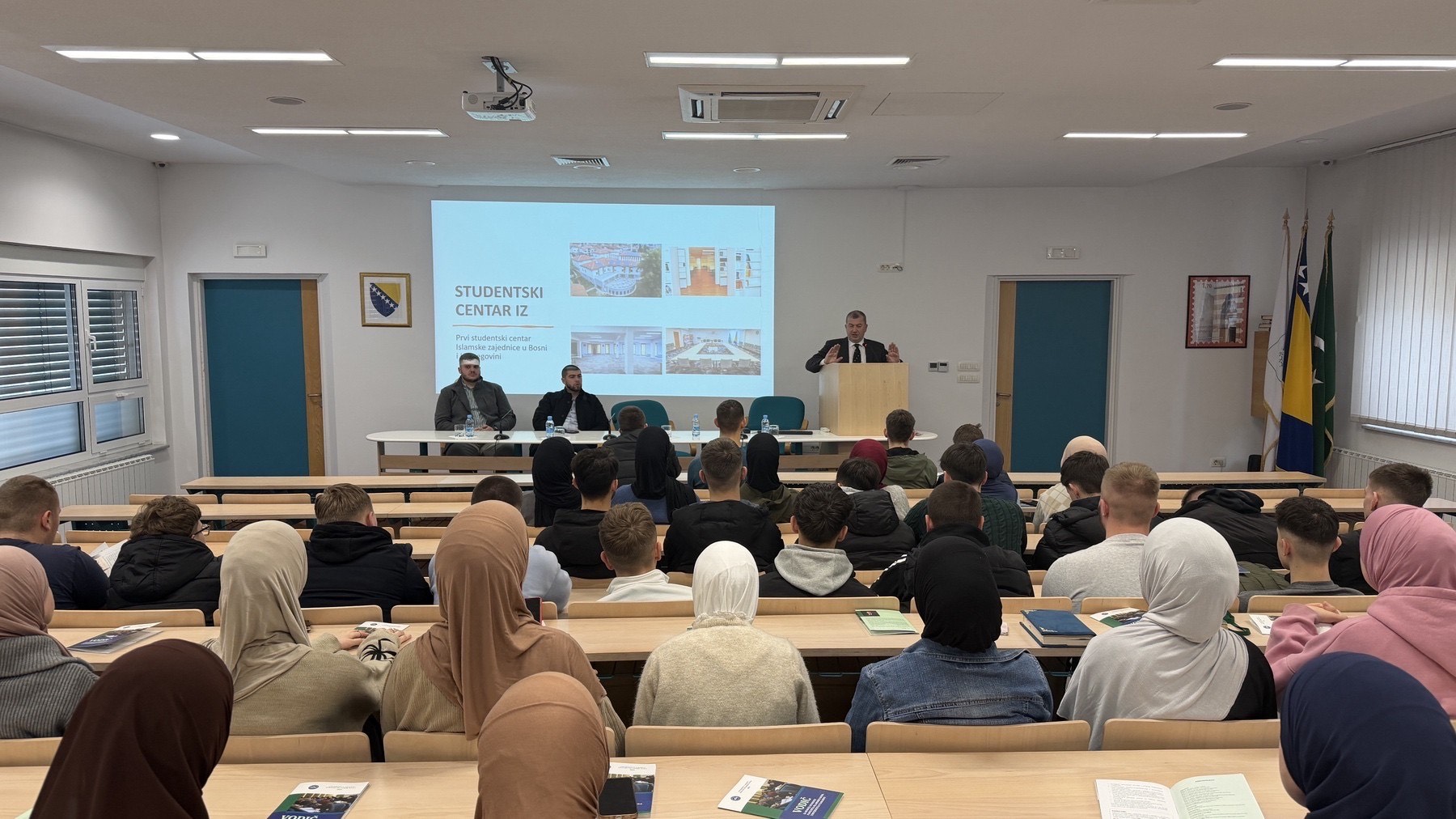 Predstavljanje UNSA FIN u Behram-begovoj medresi u Tuzli 1 IMG 1367